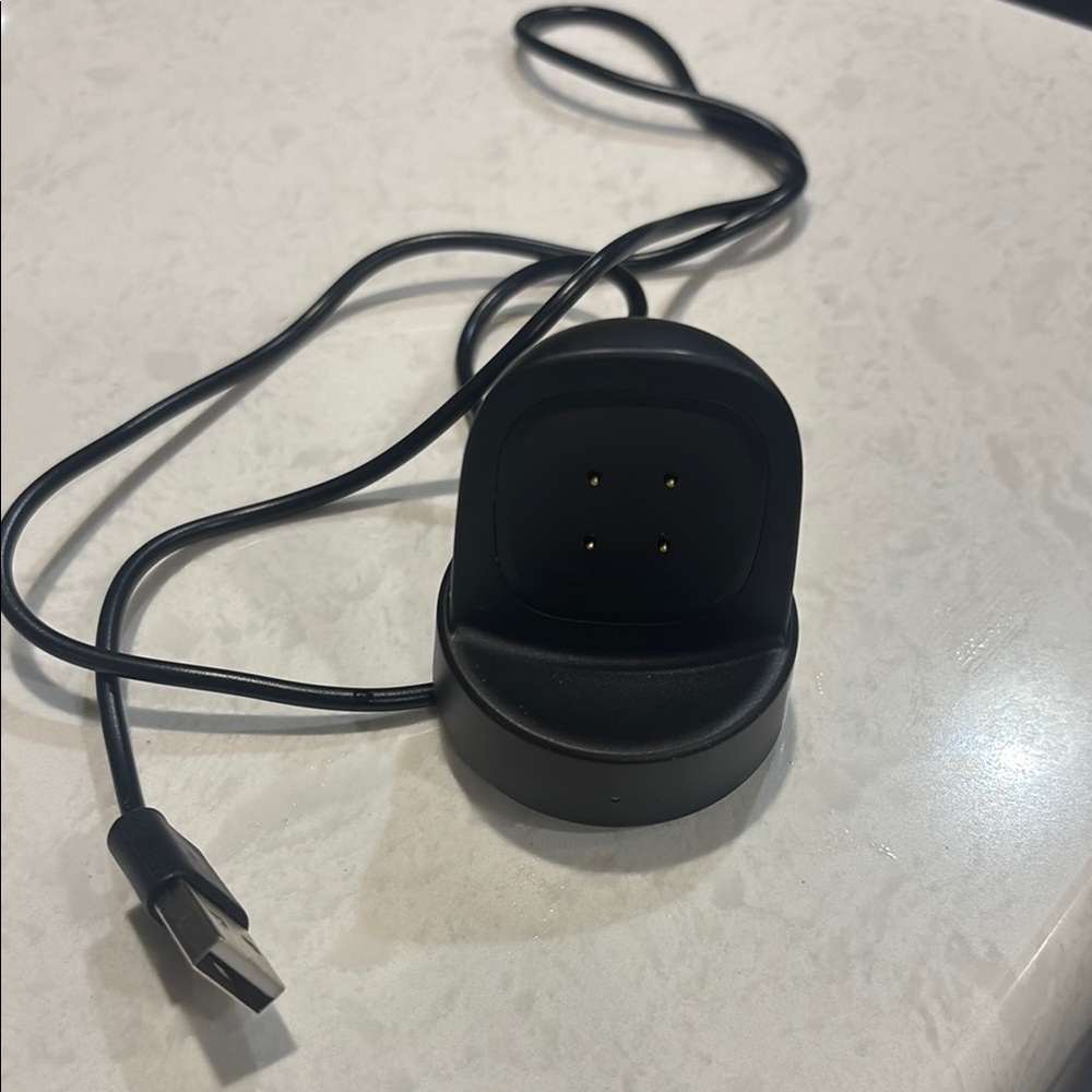 Black Charging Dock with USB Cable For Fit Bit Versa 2/3/4 and Fit Bit Sense